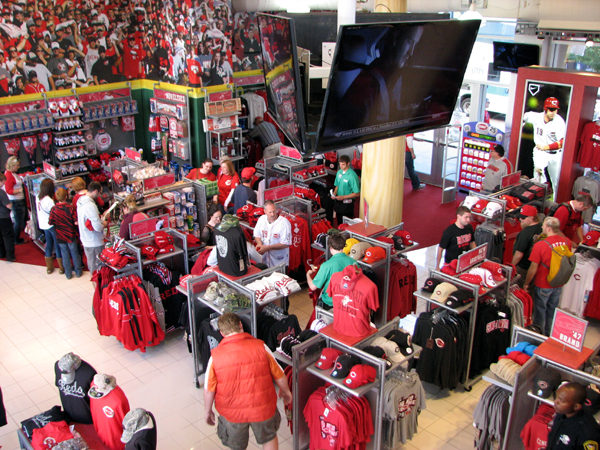 reds team store